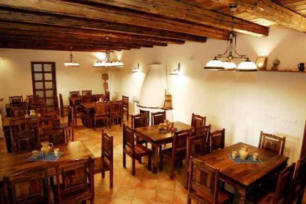Malomudvar Étterem Cukrászda Panzió és Rendezvényház Gyongyos Exterior foto